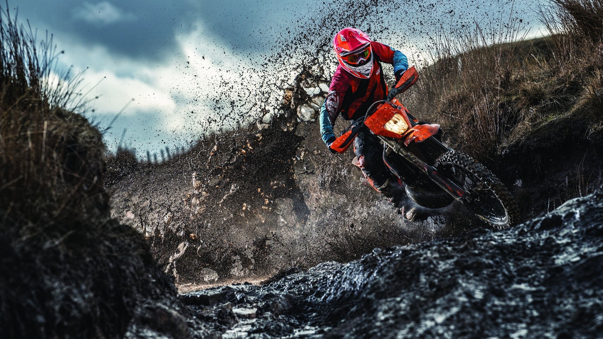 篮球专项技能训练中的动作连贯性分析,篮球运球连贯动作