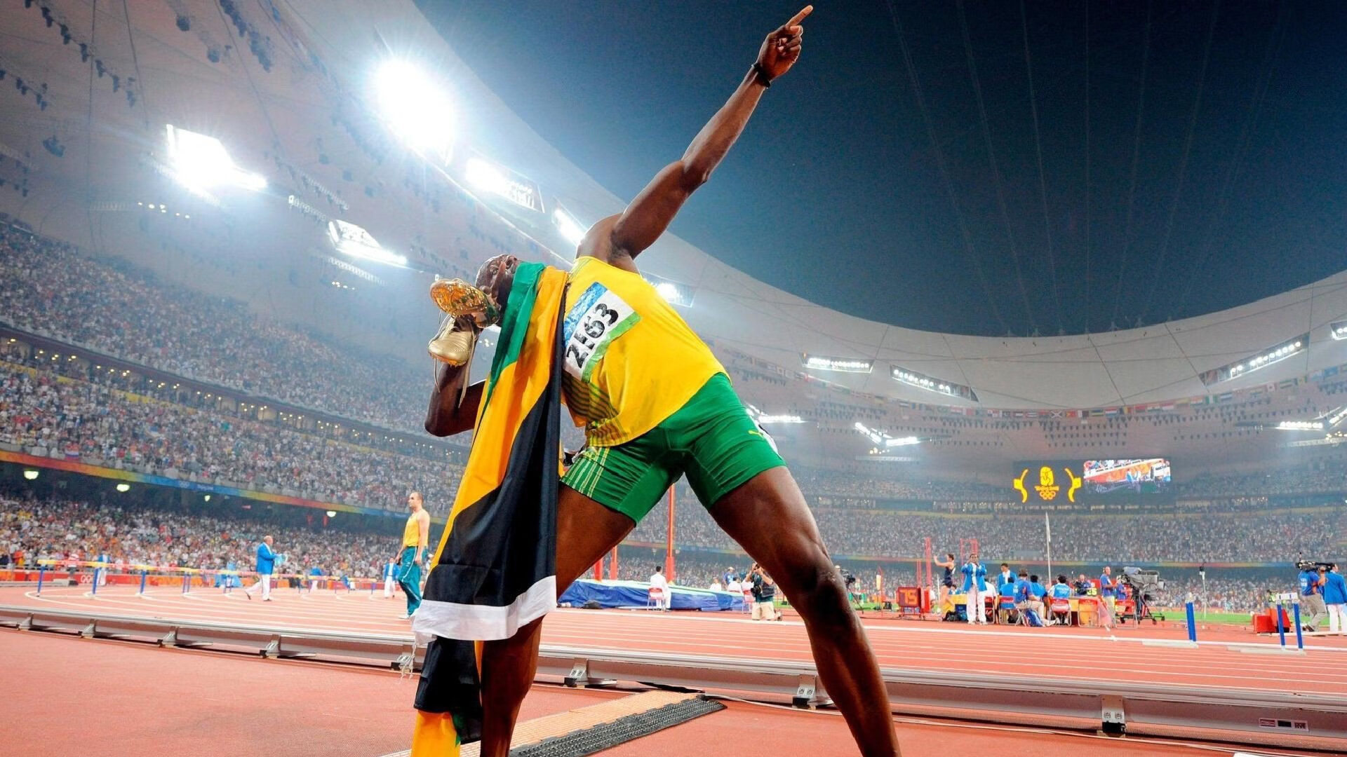 国际热身赛U23国足逆袭 球迷情绪振奋,国足热身赛30万